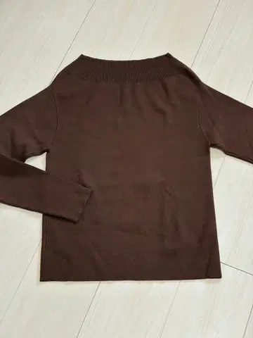 [ 새상품급 ] 다크 브라운 니트 2way 오프숄더