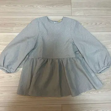 유나이티드 애로우즈 에어리 자카드 페플럼 9SL 블라우스