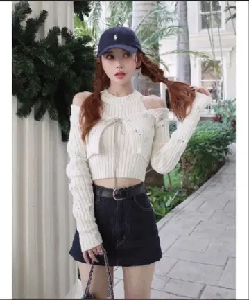 다리치 스파클 리본 앙상블 니트탑