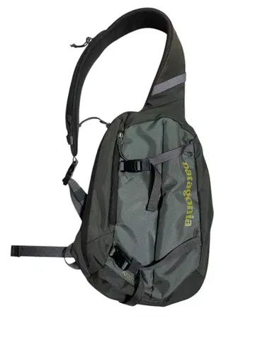 patagonia 카키 숄더백