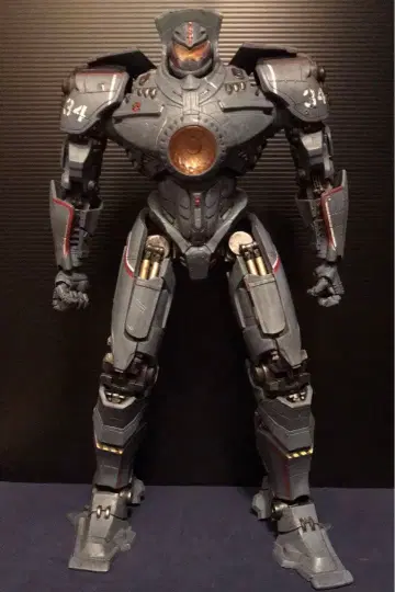 NECA [퍼시픽 림] 집시 데인저 18인치 DX 피규어