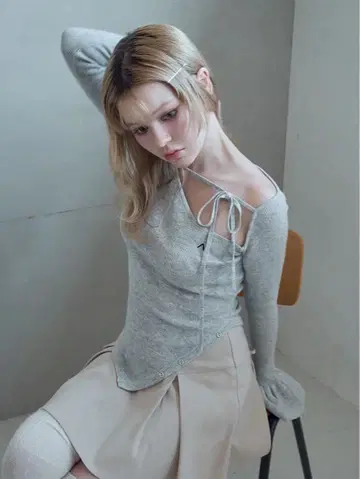 andmary Flora 니트 탑