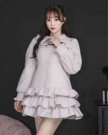 pium 피움 사다리 레이스 티어드 미니 코트