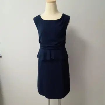 네이비 페플럼 스타일 드레스