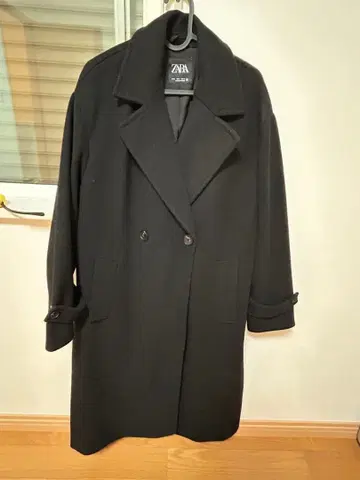 ZARA 블랙 더블 브레스트 롱 코트 S 사이즈