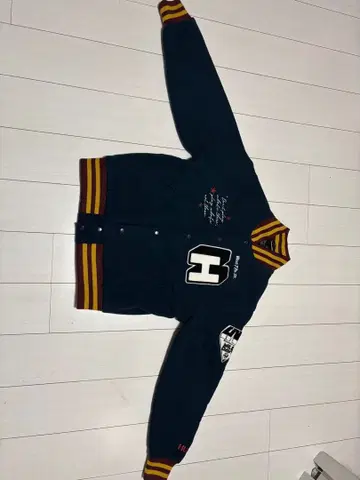 HUF 바시티 자켓