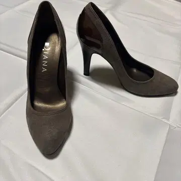 미사용 새상품 DIANA 브라운 스웨이드 하이힐