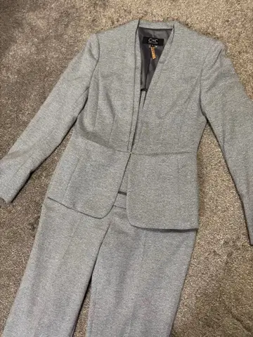 쿠 드 샹스 수트 셋업 그레이