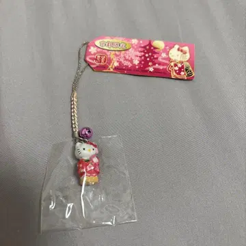 [산리오] 헬로키티 교토 한정판 마이코 벚꽃 족쇄 스트랩