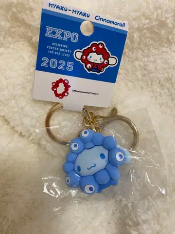 산리오 미야쿠미야쿠 최애 컬러 시나모롤