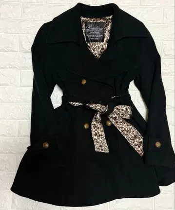 [ 새상품급 ] Pandora 레오파드 안감 x 리본 포함 블랙 코트 M