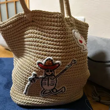 스켈레톤 캐릭터 자수 토트백