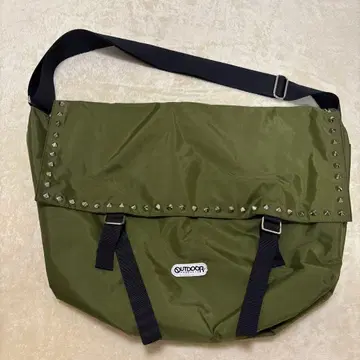 outdoor 숄더백 카키 나일론 [ 가격 인하 가능 ]