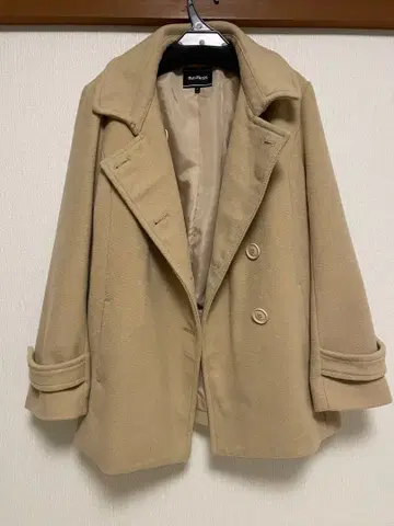 Hushash 더블 브레스트 피 코트 카멜 베이지