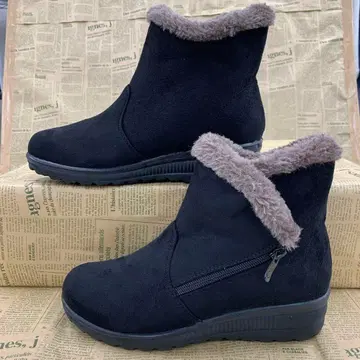 새상품 여성용 23.0cm 사선 지퍼 경량 보아 안감 부츠 블랙 6432