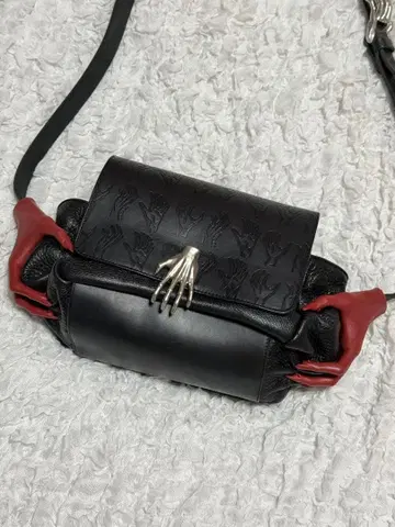 hazama 끌려들어가는 운명의 백