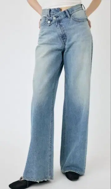 moussy 마우지 크로스 허리 와이드 스트레이트 데님 0