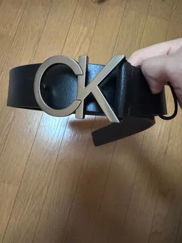 CK 블랙 가죽 벨트