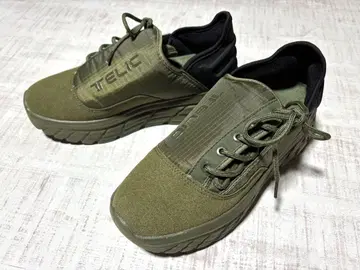 TELIC 올리브 스니커즈