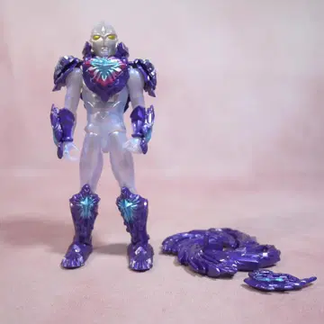 울트라맨 아크 루티온 & 갤럭시 아머 세트