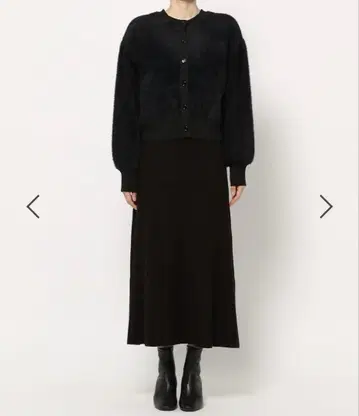 LOWRYS FARM 페더 니트 가디건 & 니트 플리츠 스커트