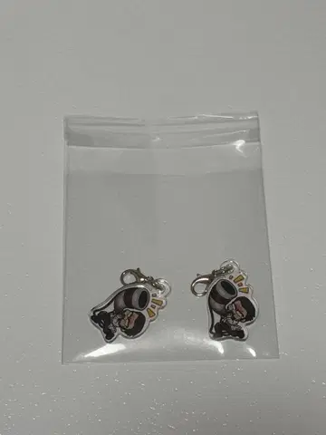 마지메니 야바시티 에밀 아크릴 참 키링 2개 세트