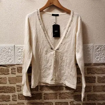 새상품 INED 이네드 아이보리 가디건 M 사이즈