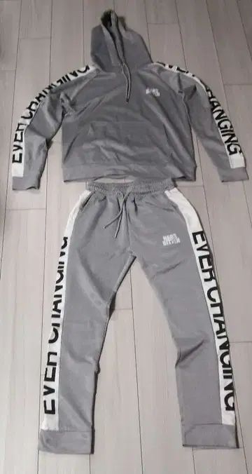 EVER CHANGING 그레이 상하의