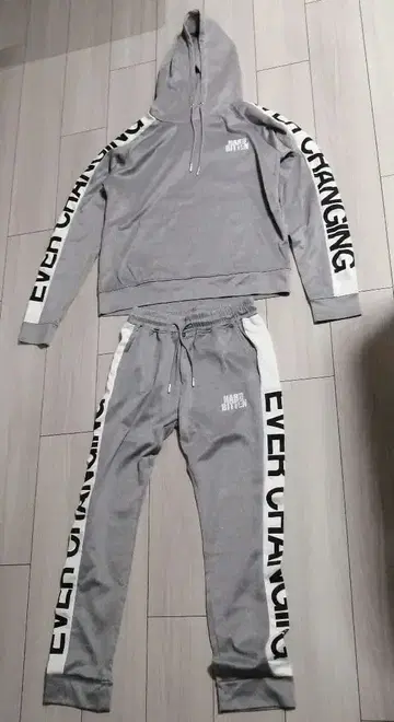 EVER CHANGING 그레이 상하의