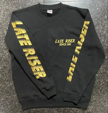 LATE RISER 블랙 트레이닝복