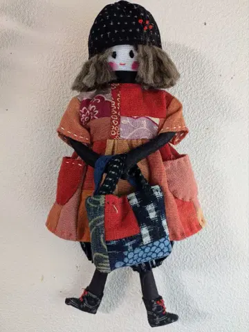 빈티지 원단 인형 메기 홍화염