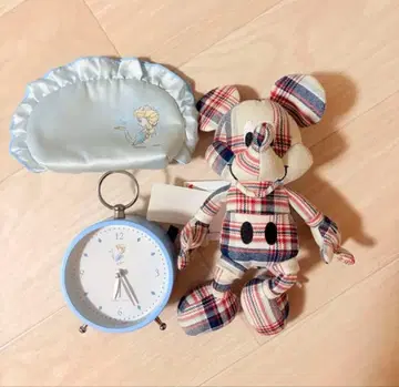 UNIQLO 유니클로 미키 봉제 인형