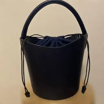 PELLETTERIA VENETA 가죽 백 버킷형 네이비