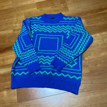 미사용품! TRUBE 스웨터