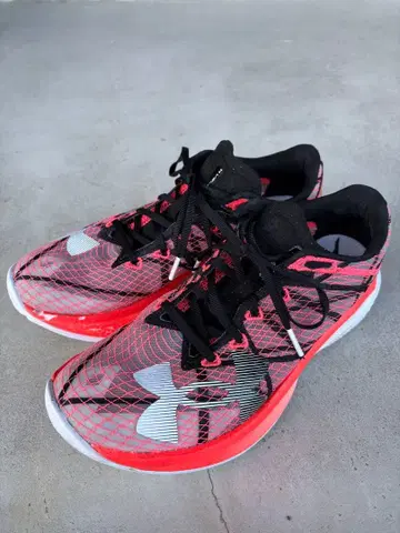 언더아머 벨로시티 엘리트 2 26.5cm