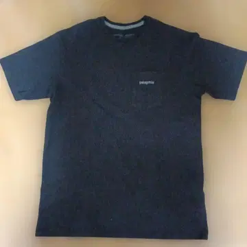 patagonia 블랙 T셔츠 S사이즈