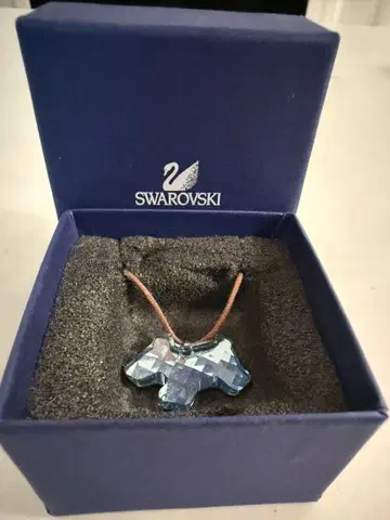미사용 새상품 Swarovski 개 모양 크리스탈 목걸이