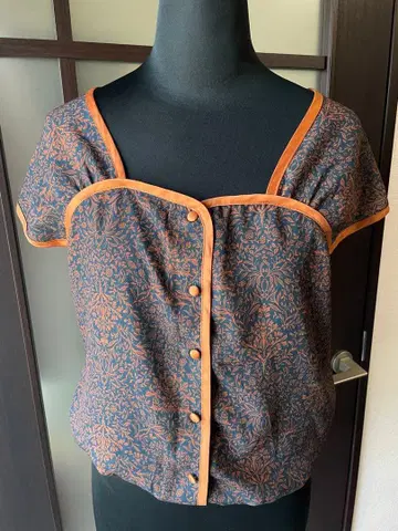 꽃무늬 반팔 블라우스 F 사이즈 다크 블루