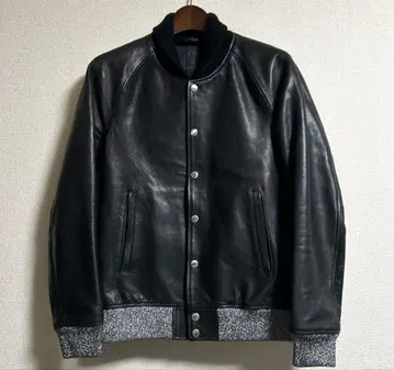 유니폼 익스페리먼트 LEATHER STADIUM BLOUSON