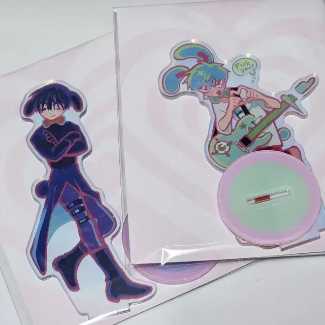 에이스테 에일리언 스테이지 토끼 아크릴 스탠드 판매합니다.