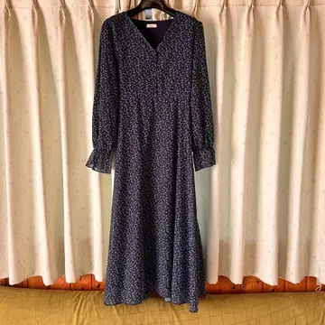 HUG.U 네이비 부케 꽃무늬 긴팔 원피스