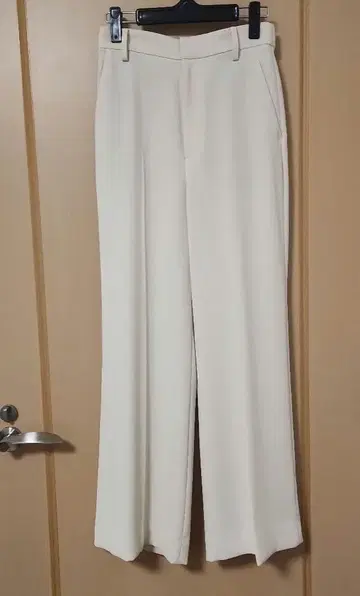 베이크루즈 아이보리 와이드 팬츠