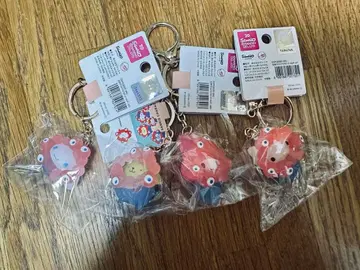 산리오 미야쿠미야쿠 입체 키링 클리어 키티 마이멜로디 푸딩 시나모