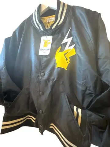 미사용 새상품 그라니프 포켓몬 블루종 피카츄 자켓 S 블랙