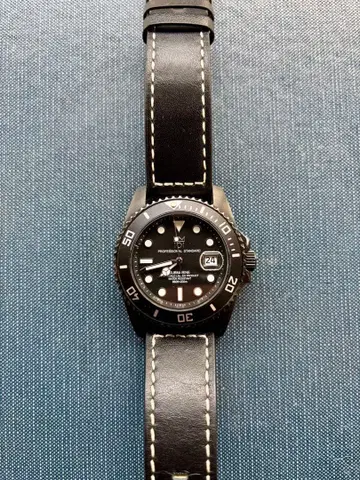 남성용 손목시계 101 올 블랙 쿼츠 작동 중 새상품급