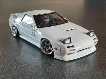 아오시마 1/24 프리페인트 이니셜D FC3S RX-7 타카하시 료스케