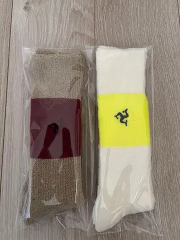 겨울 모코모코 미사용 새상품 WHIMSY 위지 리스트 밴드 삭스 2세트