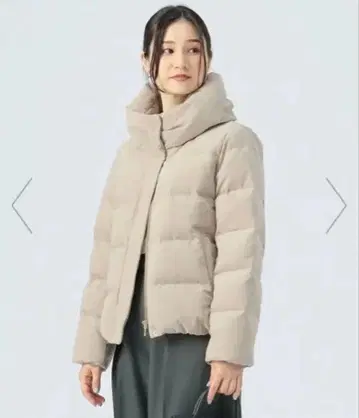 볼륨 넥 다운 자켓 네이비