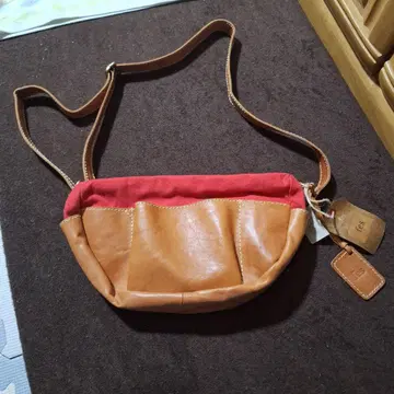 fes 캔버스 x 카우 가죽 숄더백