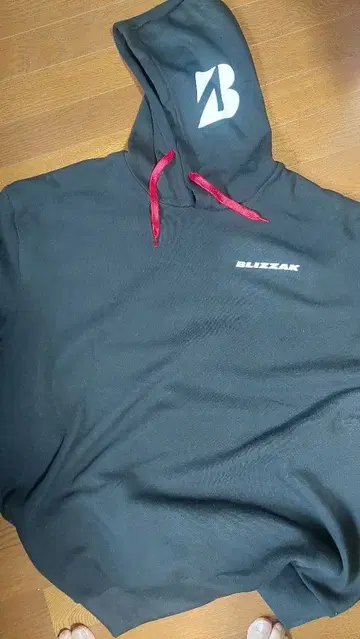 브릿지스톤 BLIZZAK 후드 부착 후드티 4L